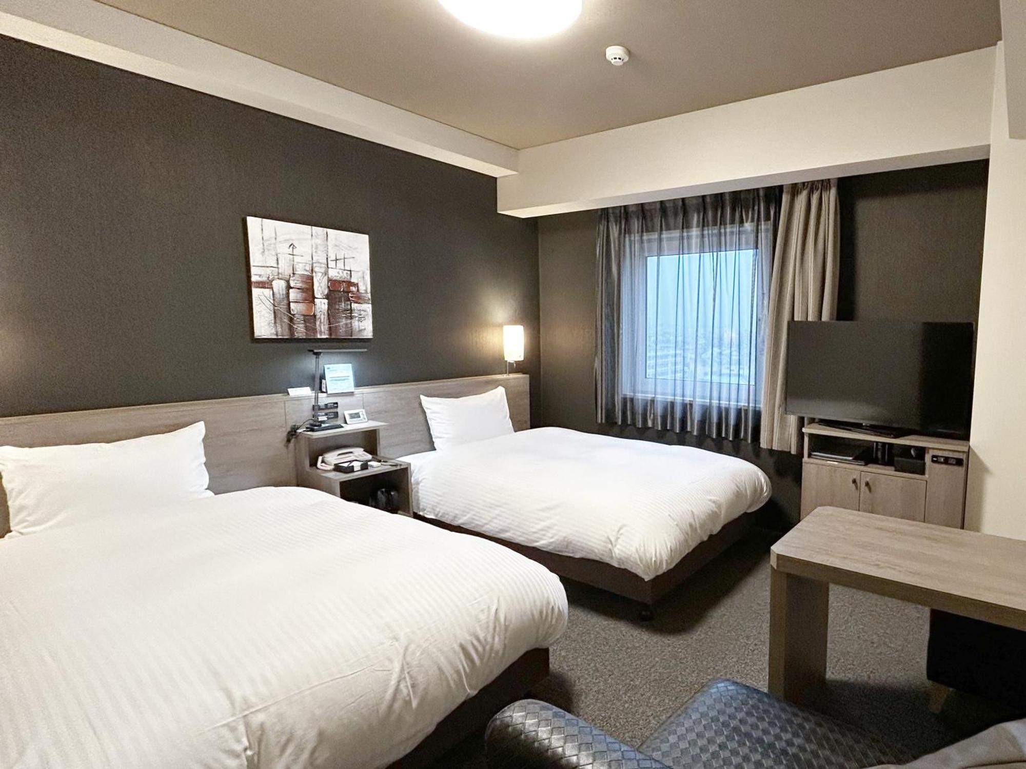 Hotel Route-Inn Shinshiro Экстерьер фото